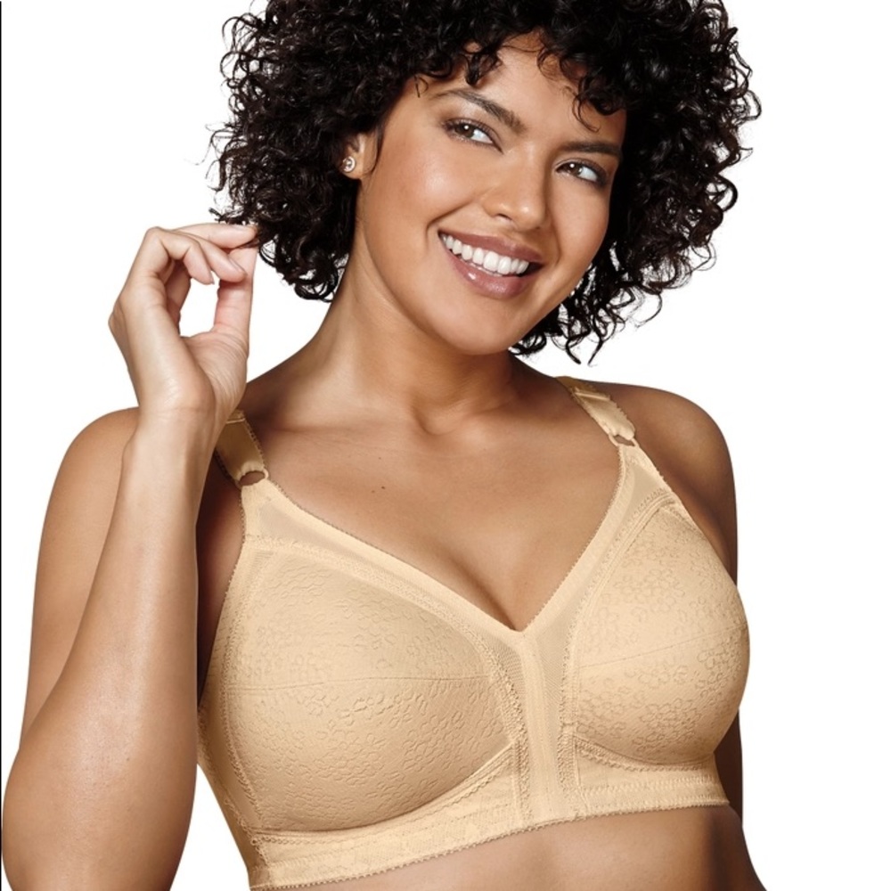 Playtex wireless bra. 44DDD. 18 hr support
